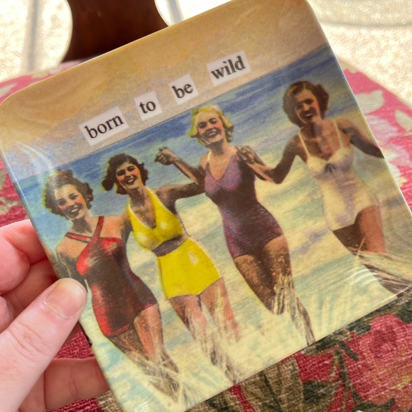 Anne Taintor Retro Style Born to be Wild Beach Scene Plastic Trinket Dish - Picture 3 of 6